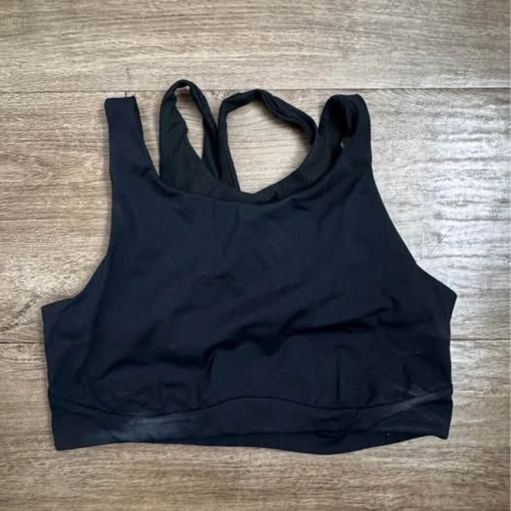 Lululemon black bra size 10